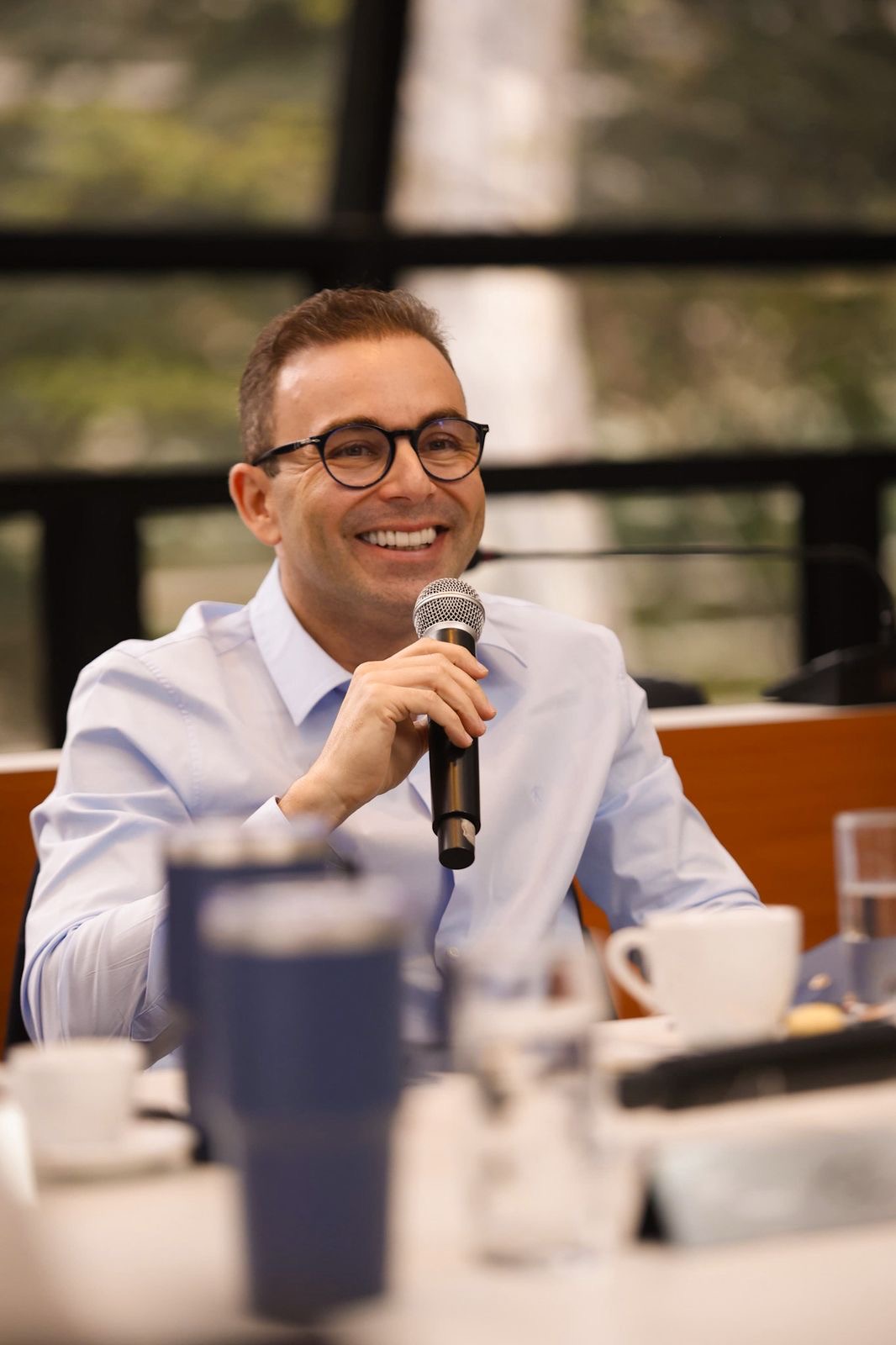 Executivo do ecossistema Altus Group em painel de discussão sobre tecnologia